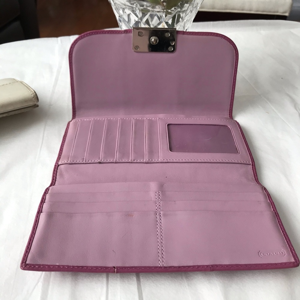 Coach Wallet - Picture 7 of 8